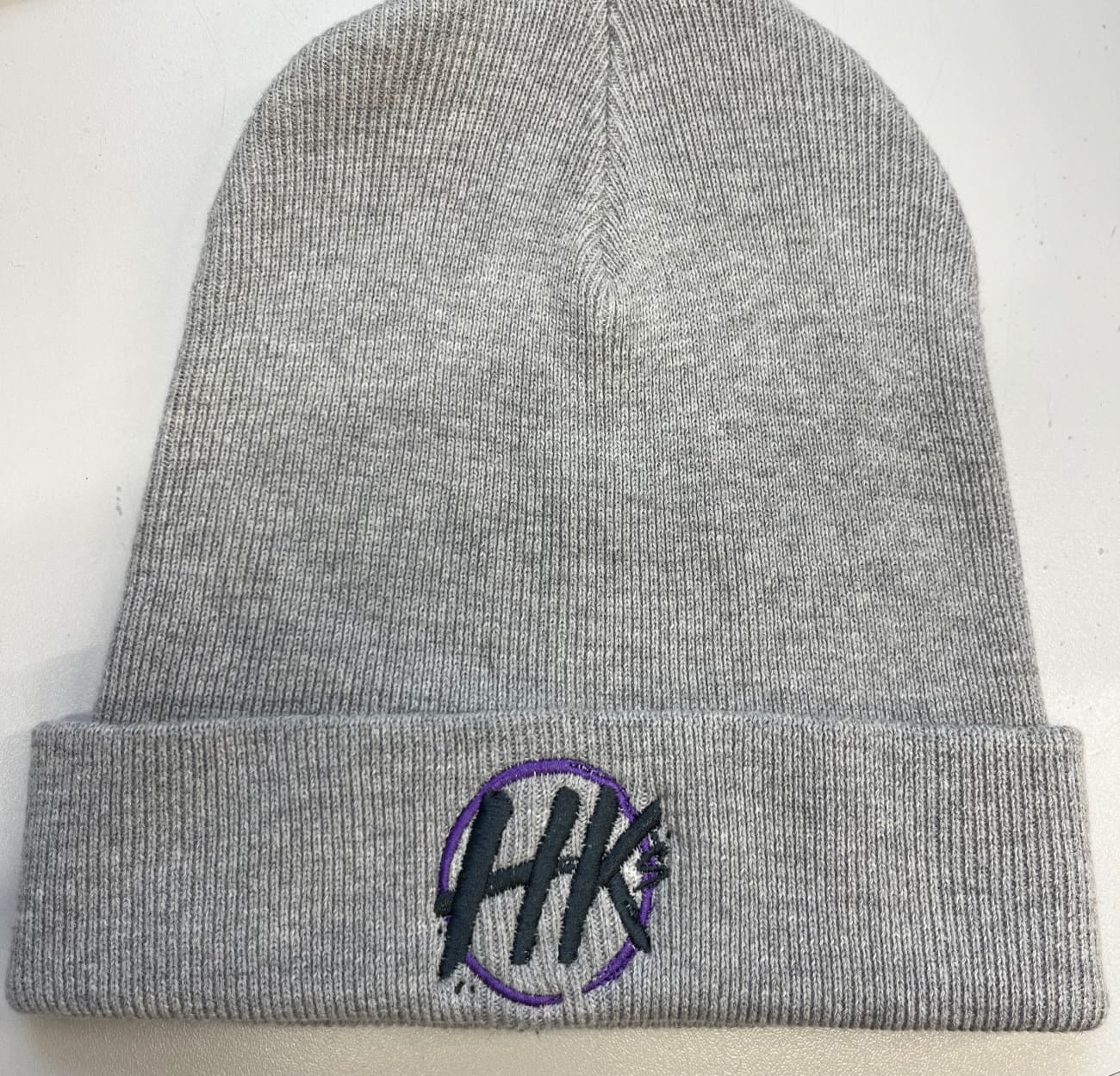 Bestickte Cap mit enem Firmenlogo